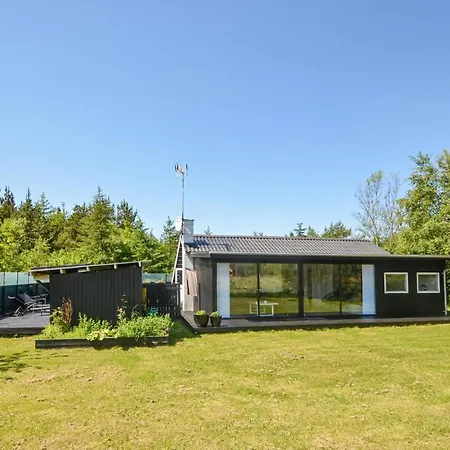 Gorgeous In Дом отдыха